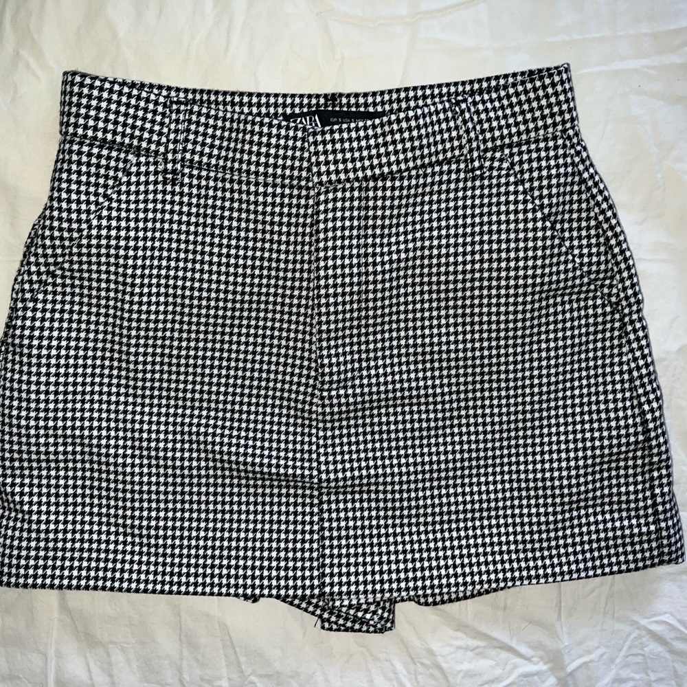 Zara Black and White Houndstooth Skort Shorts